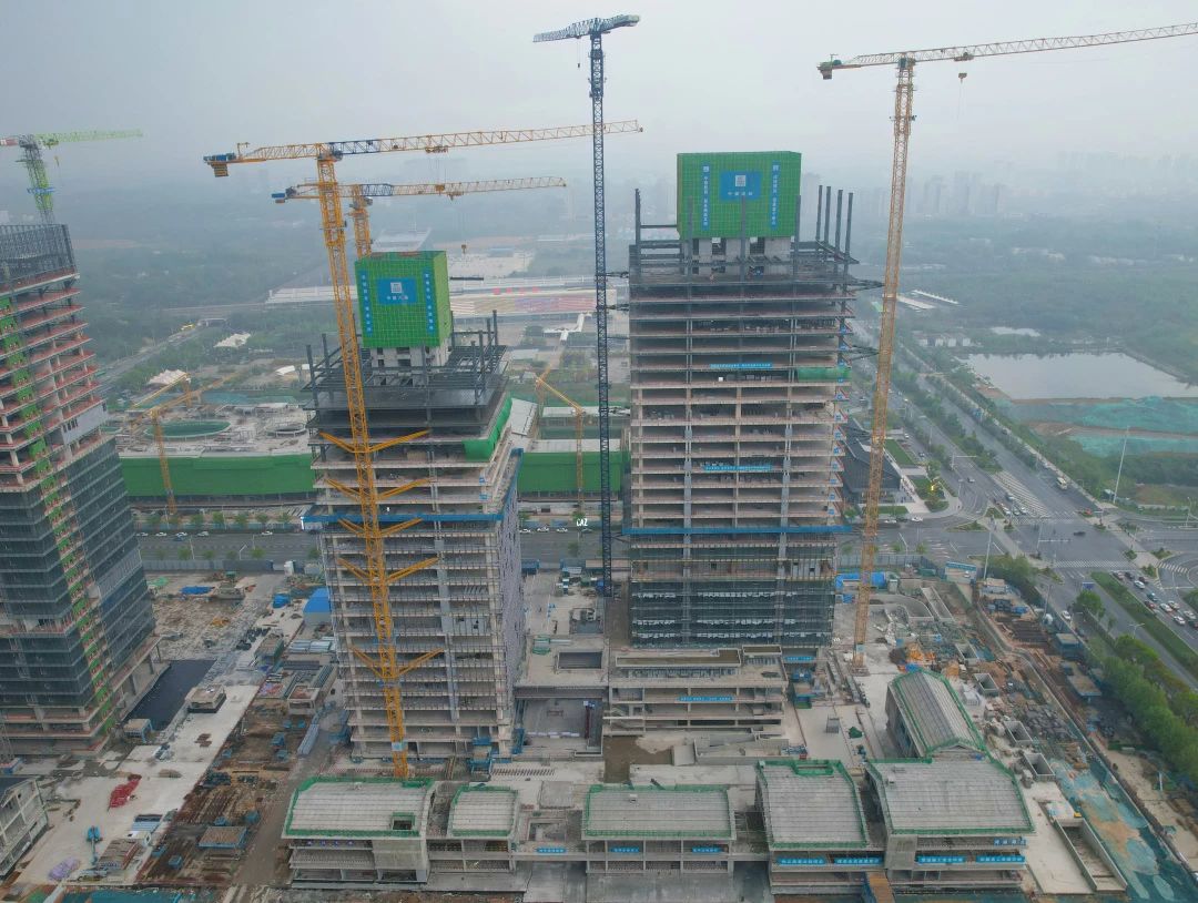 见证华信速度！信阳CAZ双创产业园项目C座核心筒提前封顶